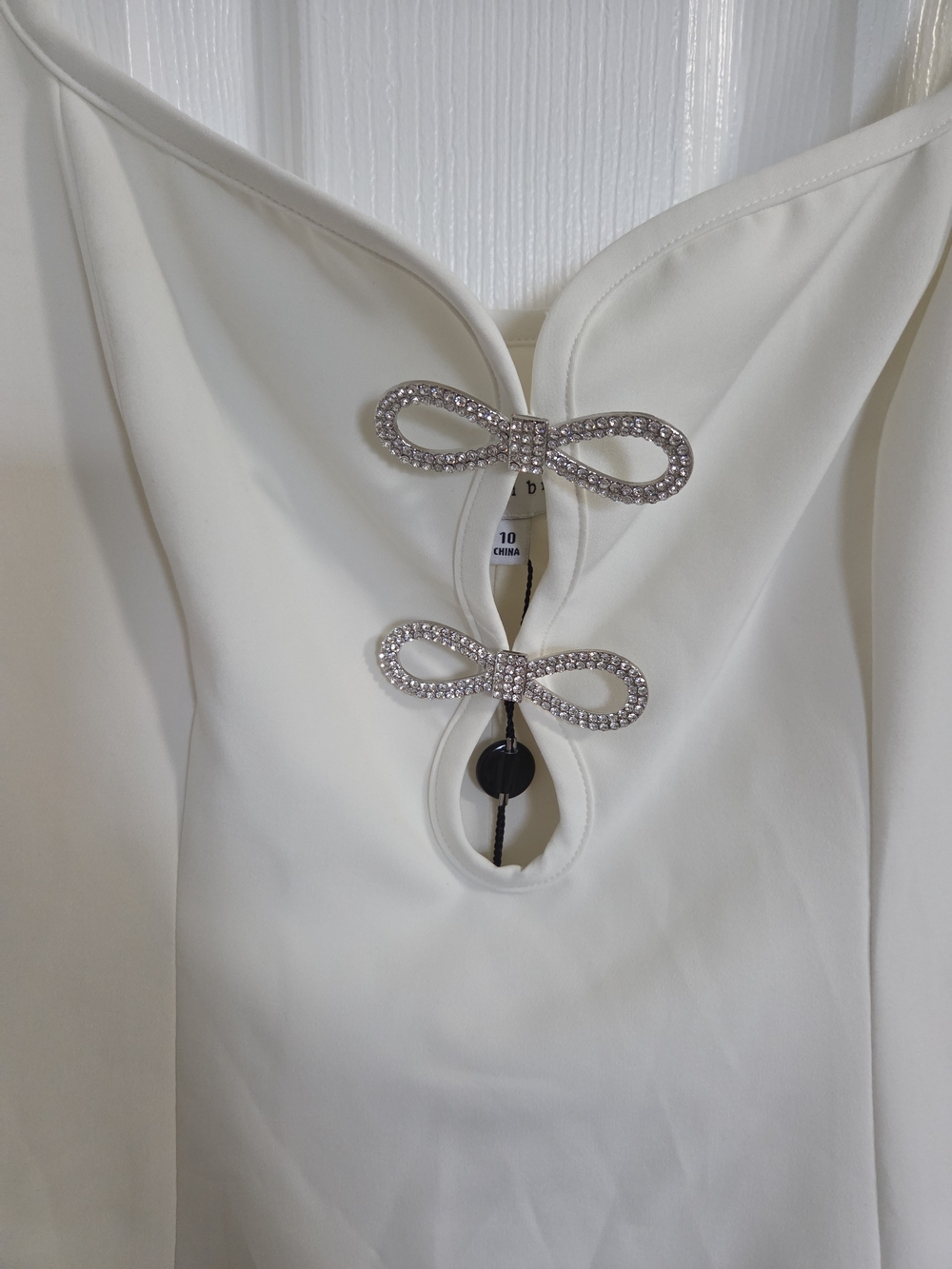 Brides Wedding Gianni Bini Summer Camisole Dress with Rhinestone Bow Accents - Picture 3 of 7